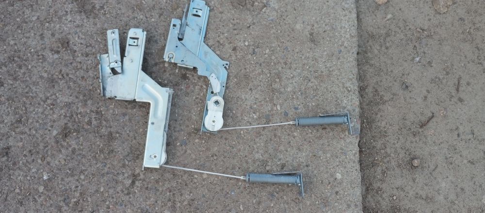 Sprężyny, zawiasy linki naciągu zmywarki Bosch 45 cm zawias drzwi do