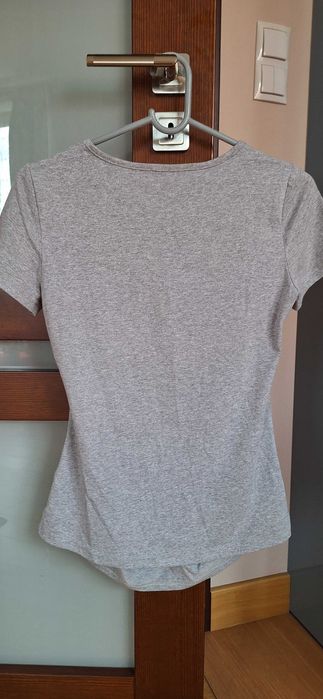 Bluzeczka ciążowa M Branco stópki dziecka bawełna