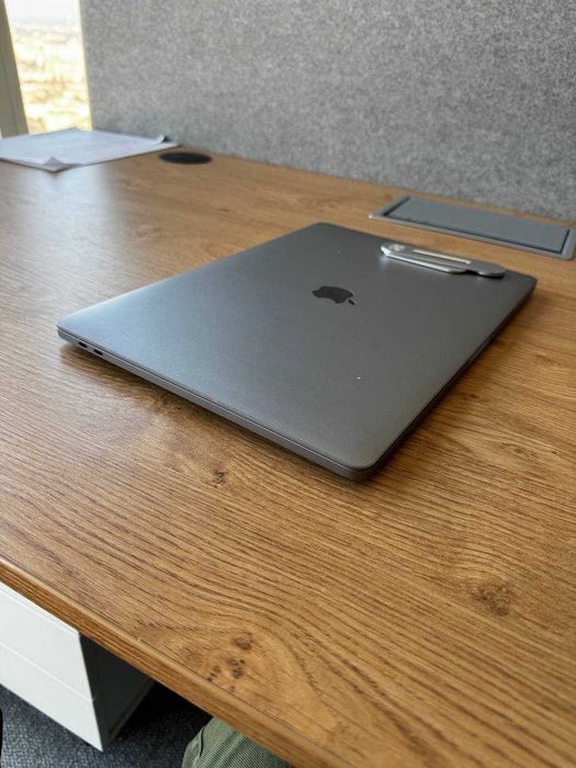 Apple MacBook Pro 16" 2019 I Touch Bar I 16 GB I 1 TB