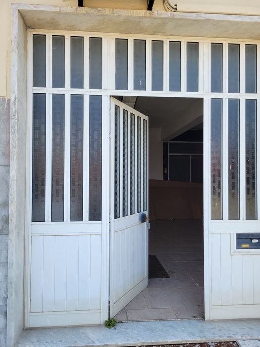 Porta aluminio com duas laterais fixas
