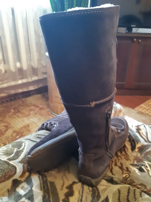 Продам сапожки замшевые фирмы TimberLand