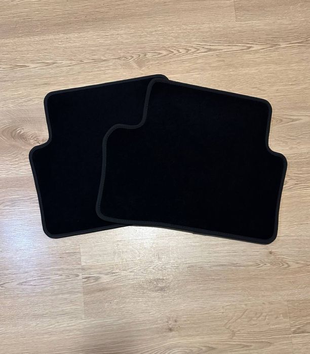 НОВІ Оригінальні килимки Mercedes-Benz для E-Class (W213)