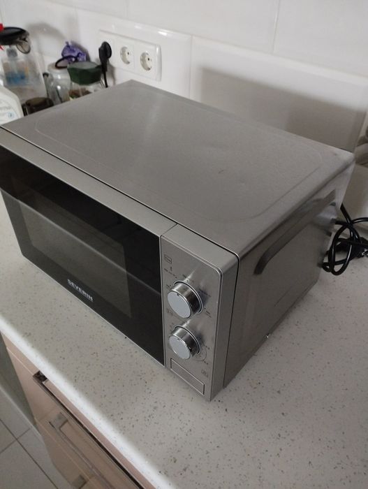 Мікрохвильовка Severin 700 w