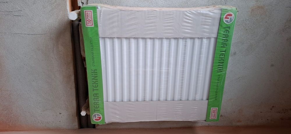 Панельний радіатор батарея