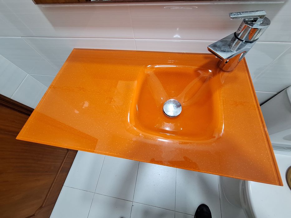 Lavatorio casa de banho com espelho