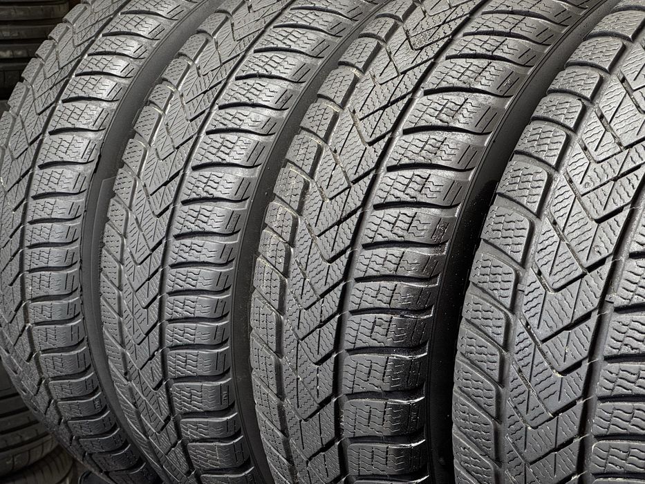 235/55 R18 Pirelli SottoZero3 | зима | 4шт | 104H XL | Germany | 2023