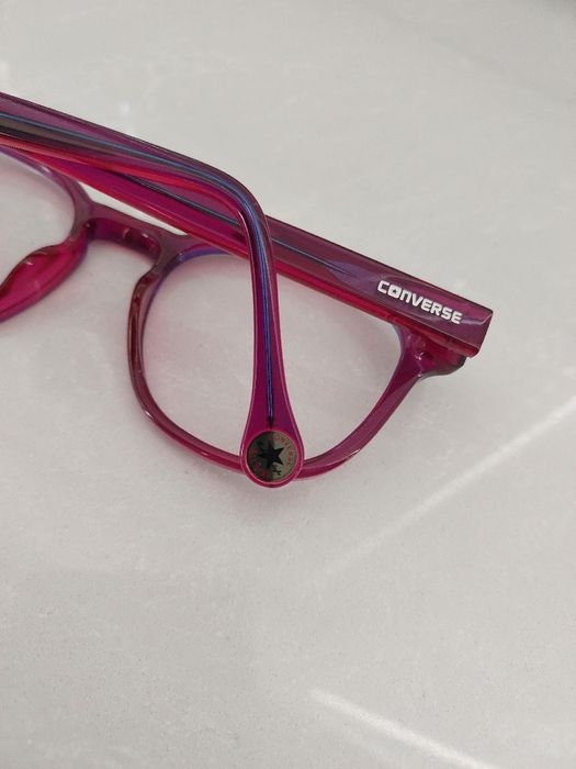 Oprawki fuksjowe converse nowe
