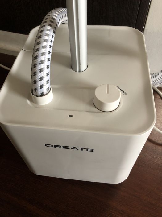 Ferro vertical a vapor da Create