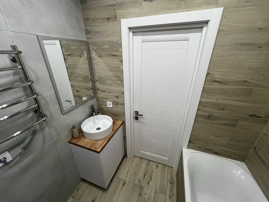 1-кімнатна квартира подобово ЛЮКС | ЖК Комфорт Таун | до 4 осіб