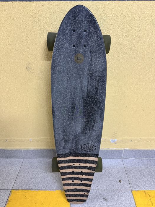Skate longboard Globe em bom estado