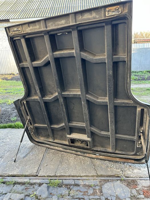 Toyota Hilux кришка кузова