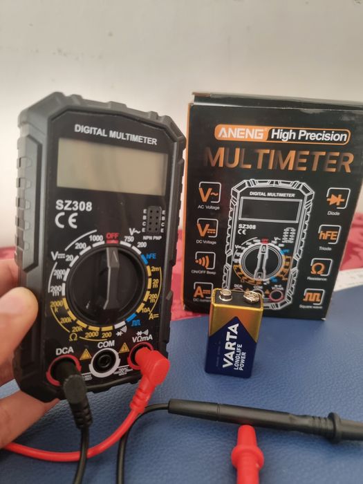 Novo multímetro com bateria nova de alta precisão |
