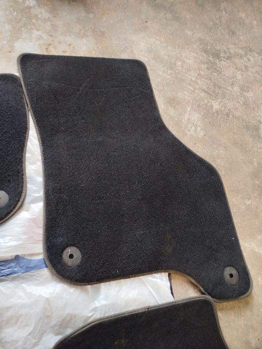 Tapetes Originais VW e-Golf – Têxteis | 5GE 863 011 | Como Novos