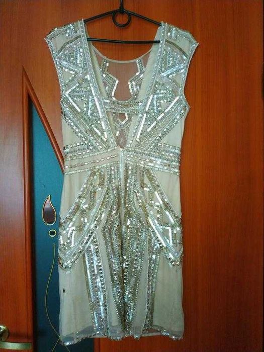 Шикарне плаття в паєтки