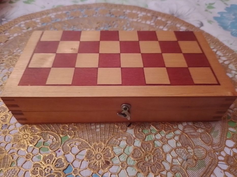 Продам маленькие шахматы
