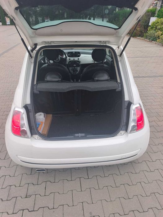 Samochód osobowy Fiat 500