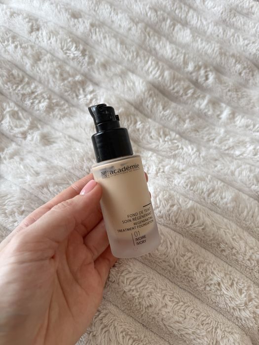 Тональний Academia