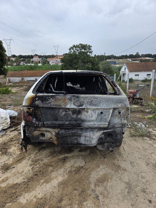 Toyota Corolla Star Van 2.0D 1993 – Incendiada traseira – Mecânica recente