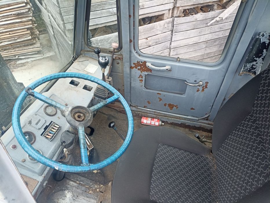 Авто навантажувач з дизельним двигуном на реєстрації