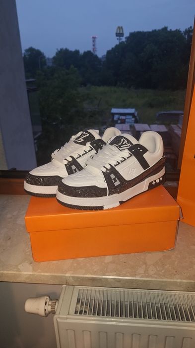 Louis Vuitton LV Trainer White/Black – rozmiar 44 – stan idealny