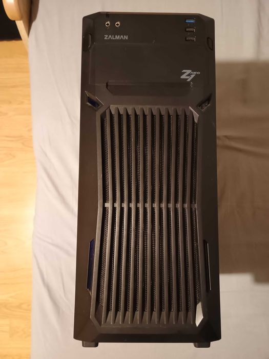 Komputer stacjonarny i7 7700K, 32 GB RAM, 480 GB SSD