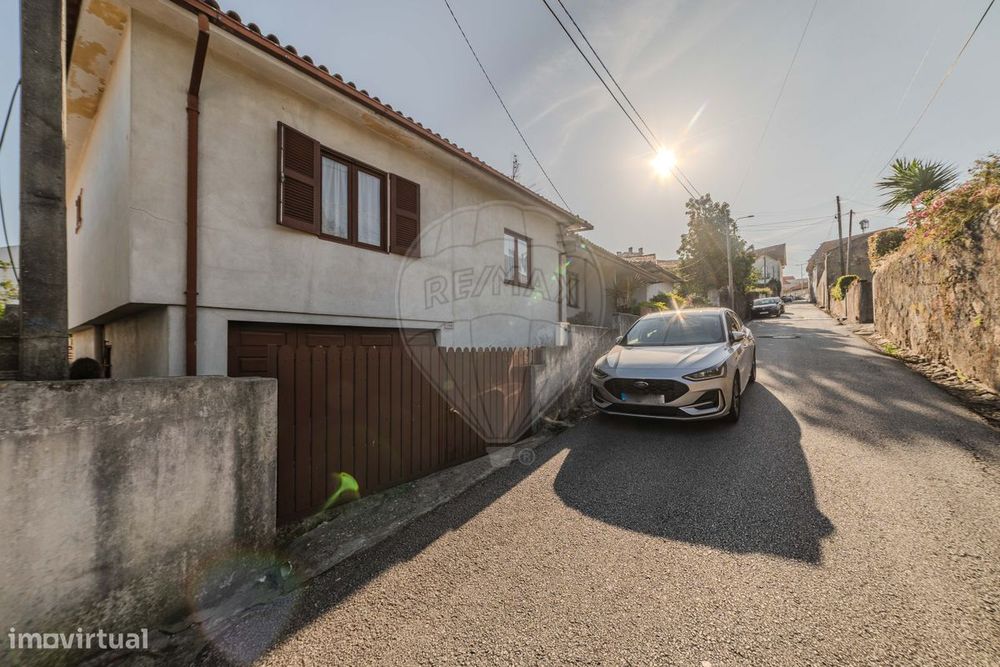 Moradia T8 para venda — Oliveira De Azeméis, Santiago De Riba-Ul, Ul, Macinhata Da Seixa E Madail, Aveiro