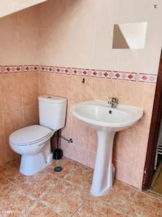 Quarto - localizado em Ajuda Lisbon