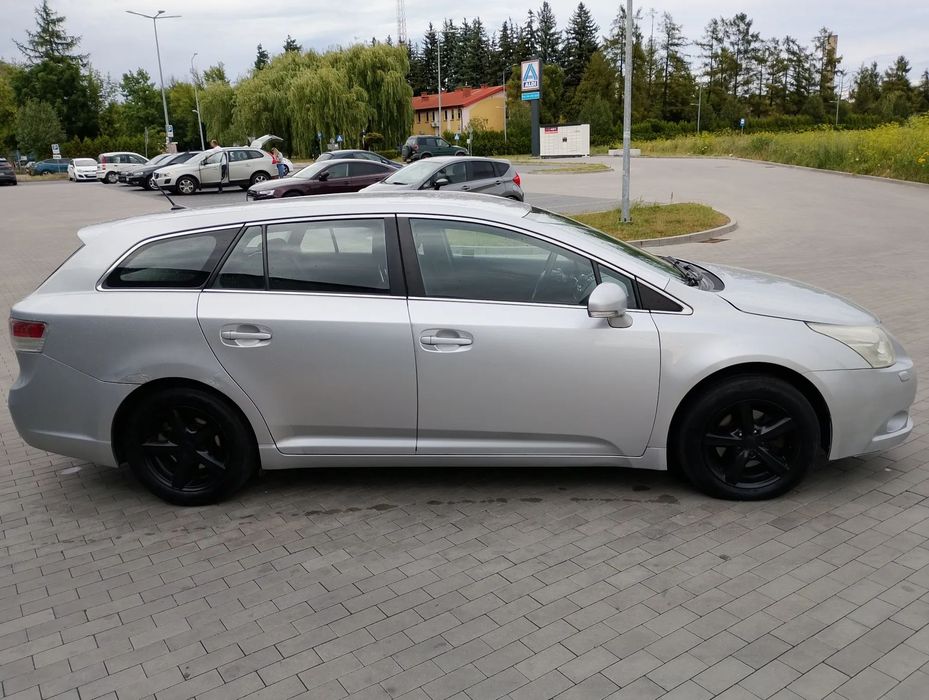 Toyota Avensis 2009r 2.0 D4D 126KM Salon Polska Tempomat Sprawna Klima Opłaty na Rok