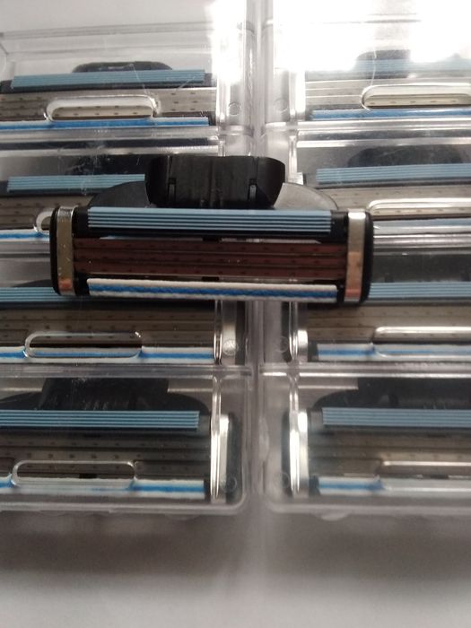 Лезвия Gillette Mach3