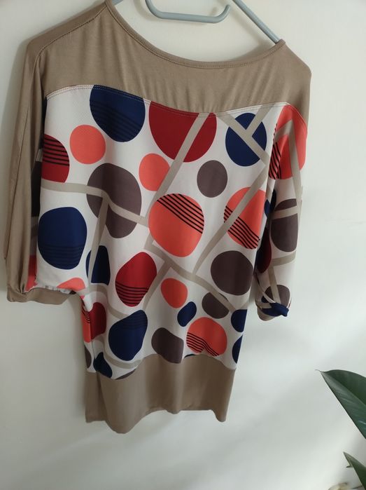 Śliczna bluzka w kółka, groszki
