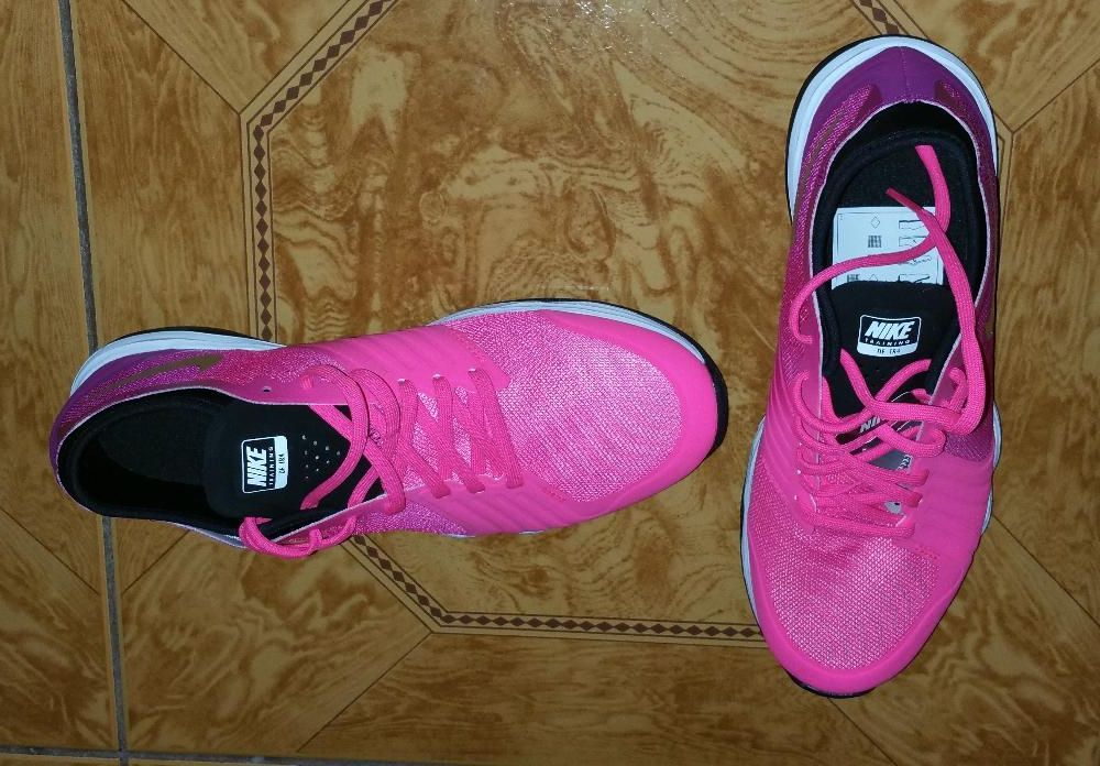 calçado - tenis / sapatilhas - NIKE- tamanho 39 (NOVAS)