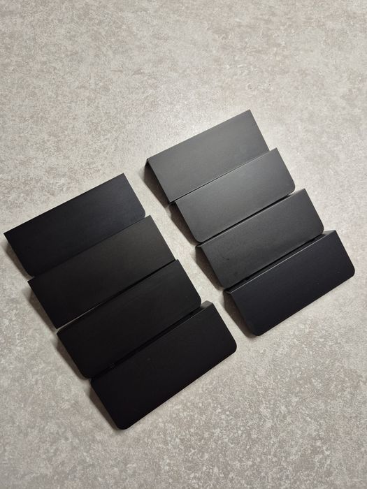 Zestaw uchwytów krawędziowych AGR12R CAPTURA do szafy ADBOX