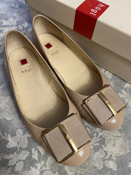 Продам женские лаковые балетки