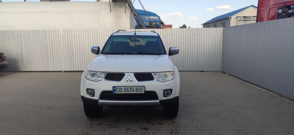 Mitsubishi Pajero Sport II