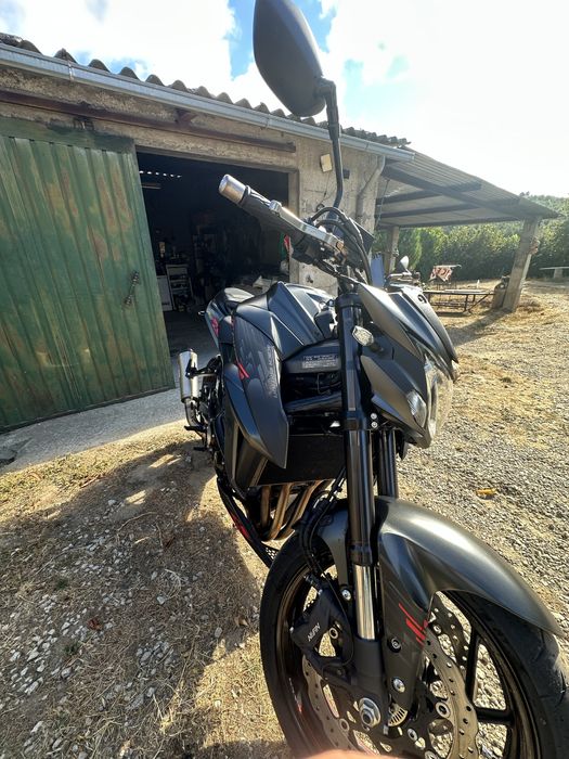 Suzuki Gsxs 750