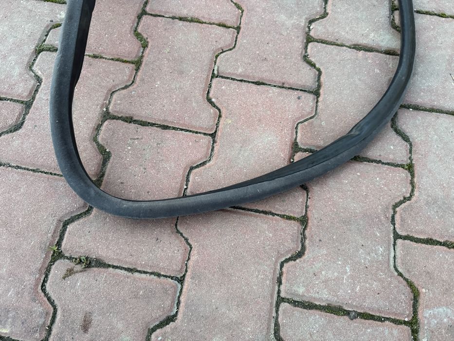 Uszczelka drzwi e36 cabrio prawa bdb stan