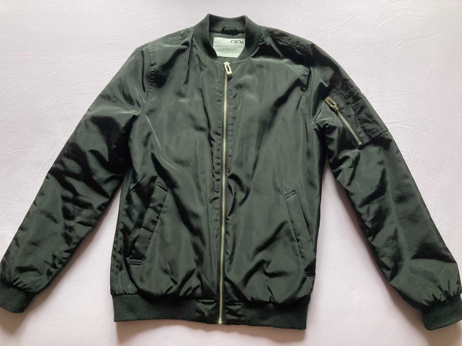 Kurtka bomberka czarna