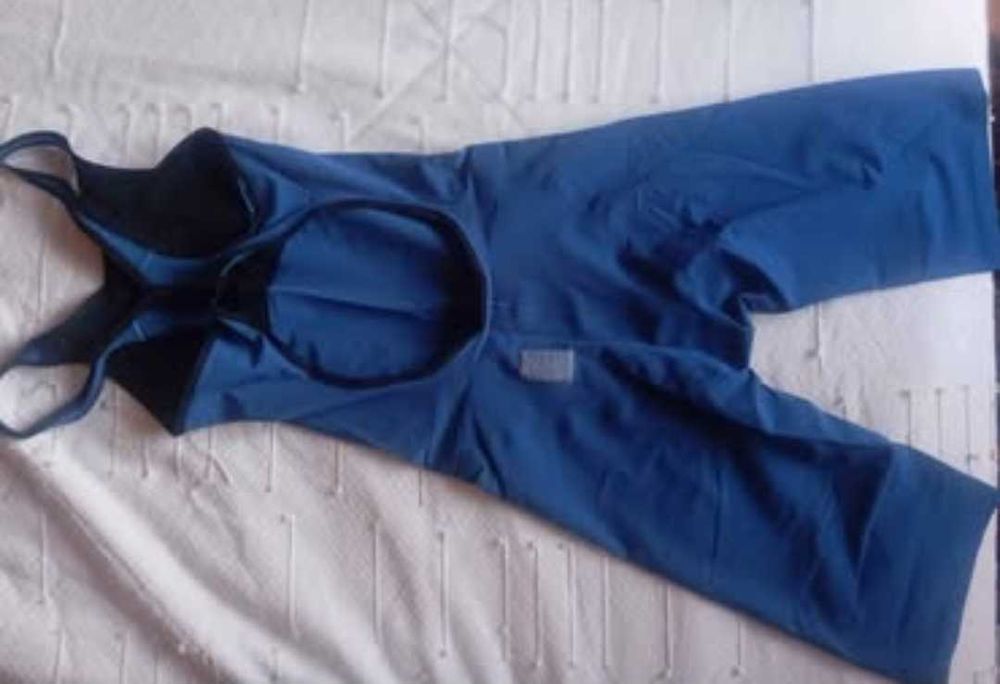 Fato de competição natação marca Jaked
Aprovado pela FINA