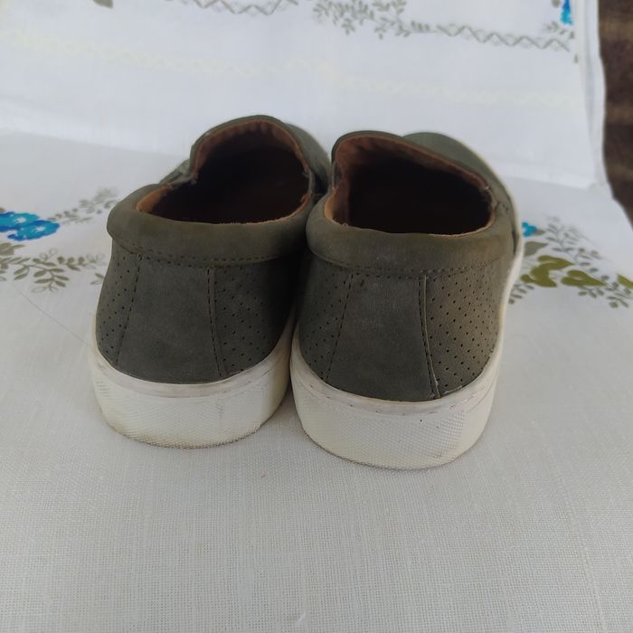 Продам подростковые макасины туфли