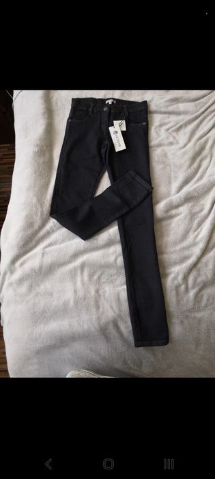 Nowe jeansy marki Basic by