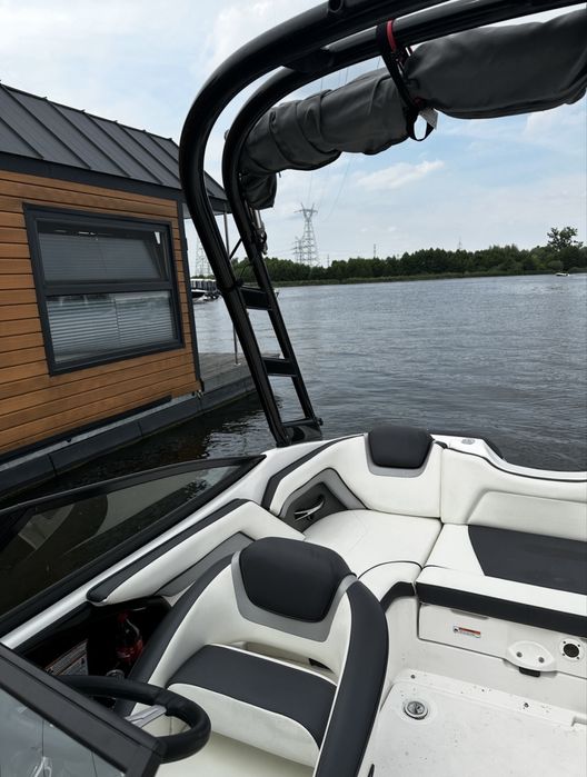 Łódź motorowa yamaha ar 192 35mtg wakeboard wieża seadoo