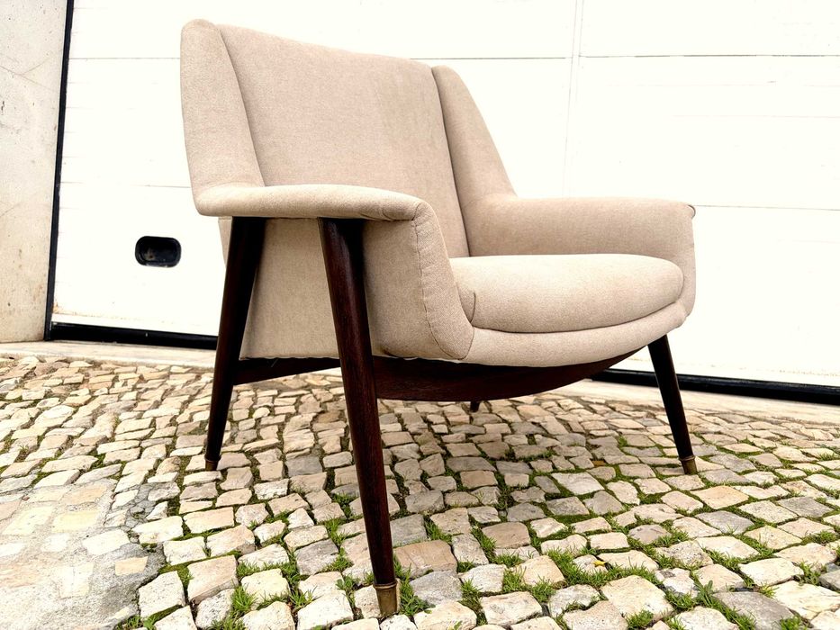 Cadeirão Olaio Vintage 75 C x 75 P x 84 alt