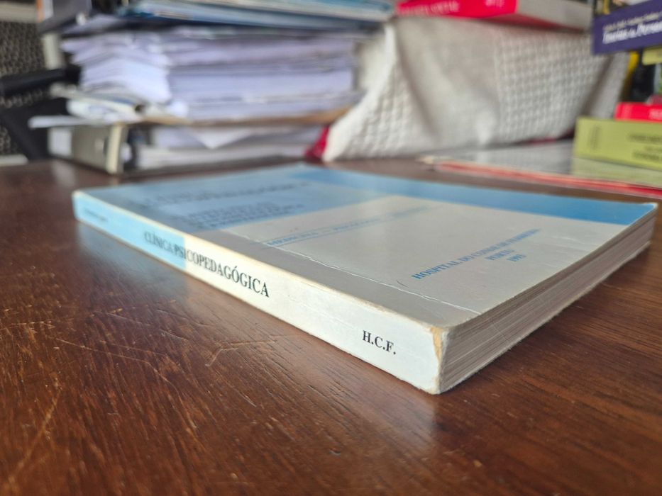 Livro Clínica Psicopedagógica - Fenomenologia e Existencialismo
