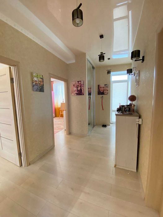 В продаже 2х кимнатна квартира Дача Ковалевского 101А .