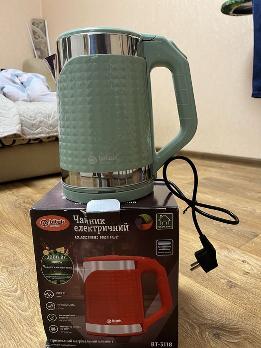 Продам чайник bitek остался последний только белый