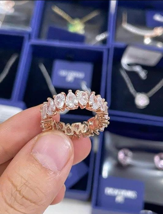 Каблучка Swarovski  matrix 58 р