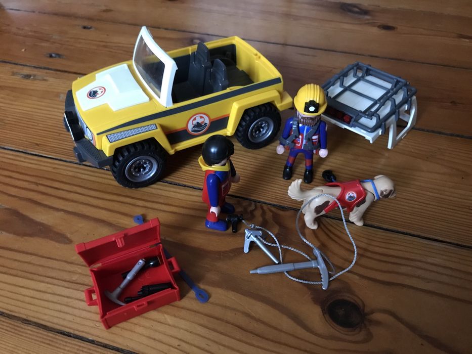 Auto terenowe playmobil