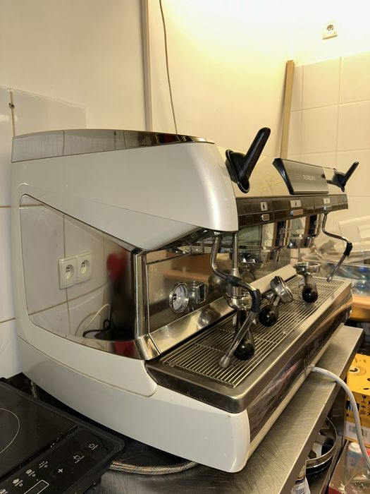 Ekspres nouva simonelli  Aurelia II 2 grupy