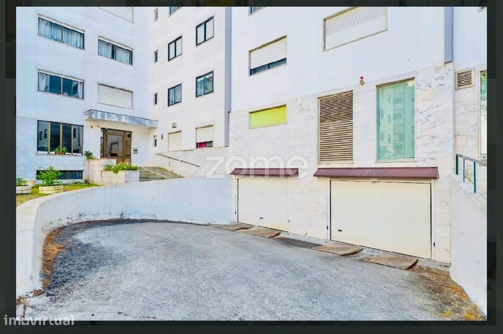Garagem Fechada (Box) | Oportunidade de Investimento em Massamá