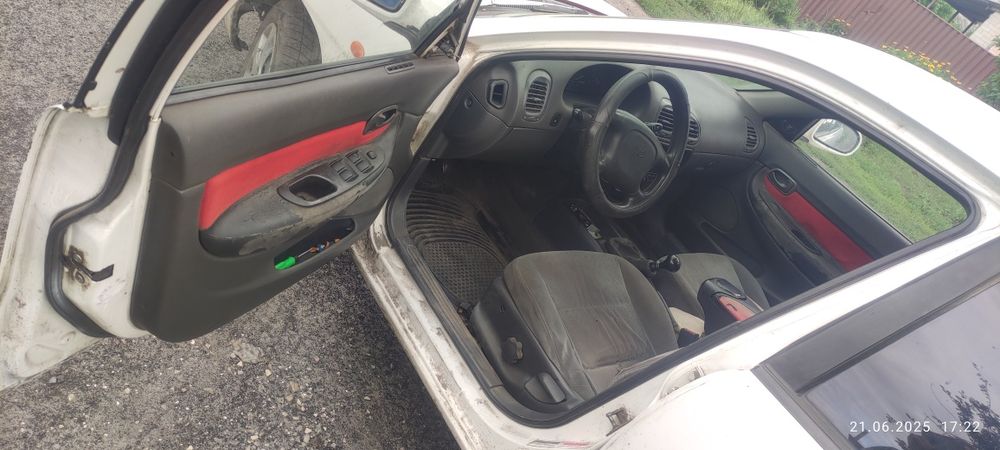 Daewoo Nubira 1998 рік.